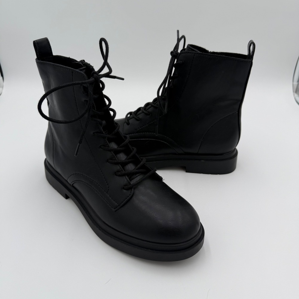 NWOT Madden Girl Peak Combat Boots Size 9 Black Lace Up Chunky Lug Ankle Booties